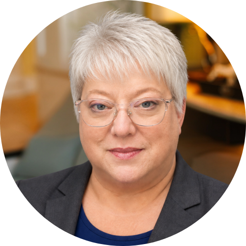 HEADSHOT-Carol-Lohr