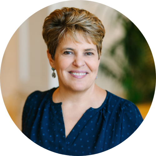 HEADSHOT-Debbie-Clow