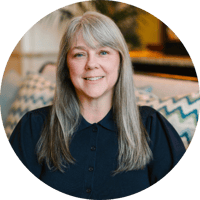 HEADSHOT-Tiffany-Costa